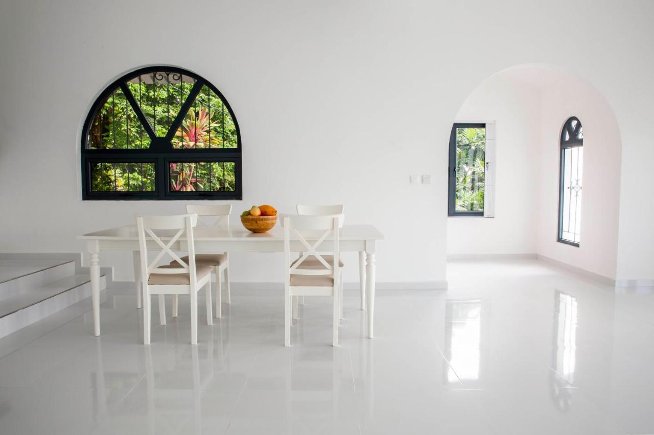 Paradise Heights Luxury Apartments & Villa Beau Vallon  Extérieur photo